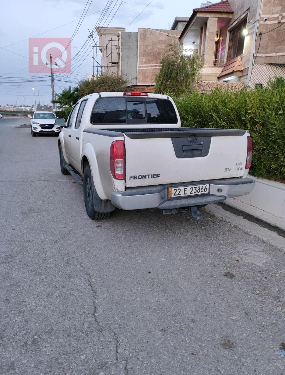 نيسان فرونتر